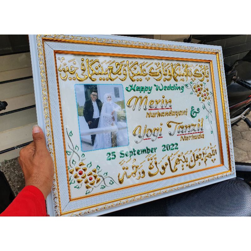 

kado wedding putih elegan 45 x 60 cm