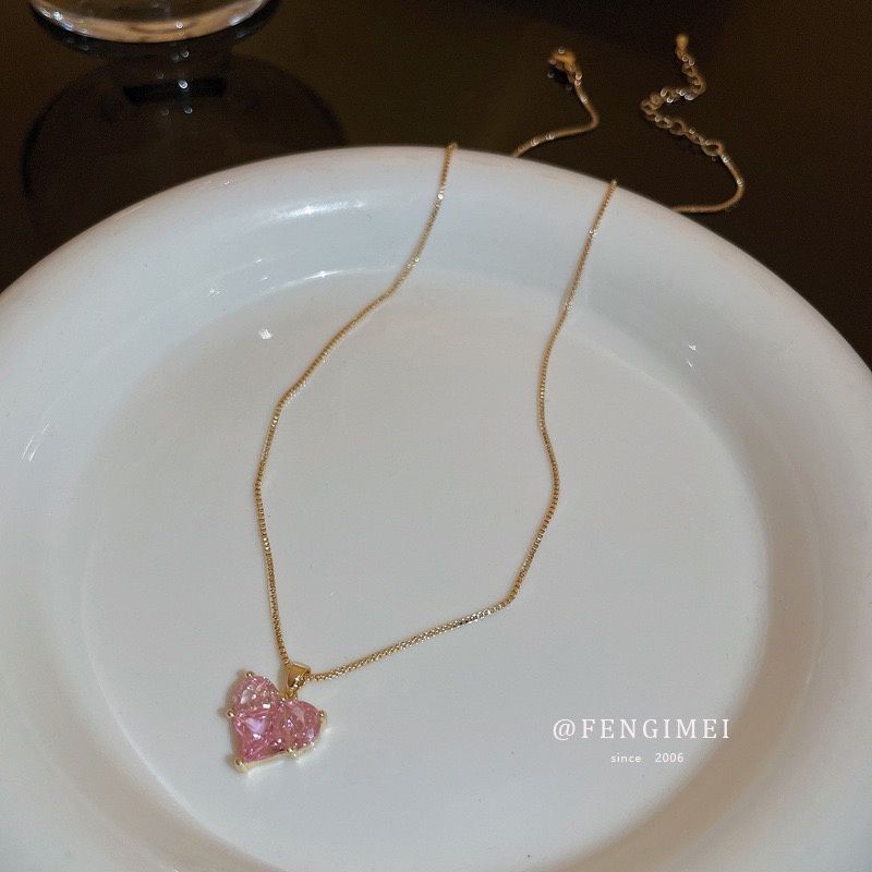 Kalung Choker Rantai Emas Hias Kristal Hati Pink Untuk Wanita