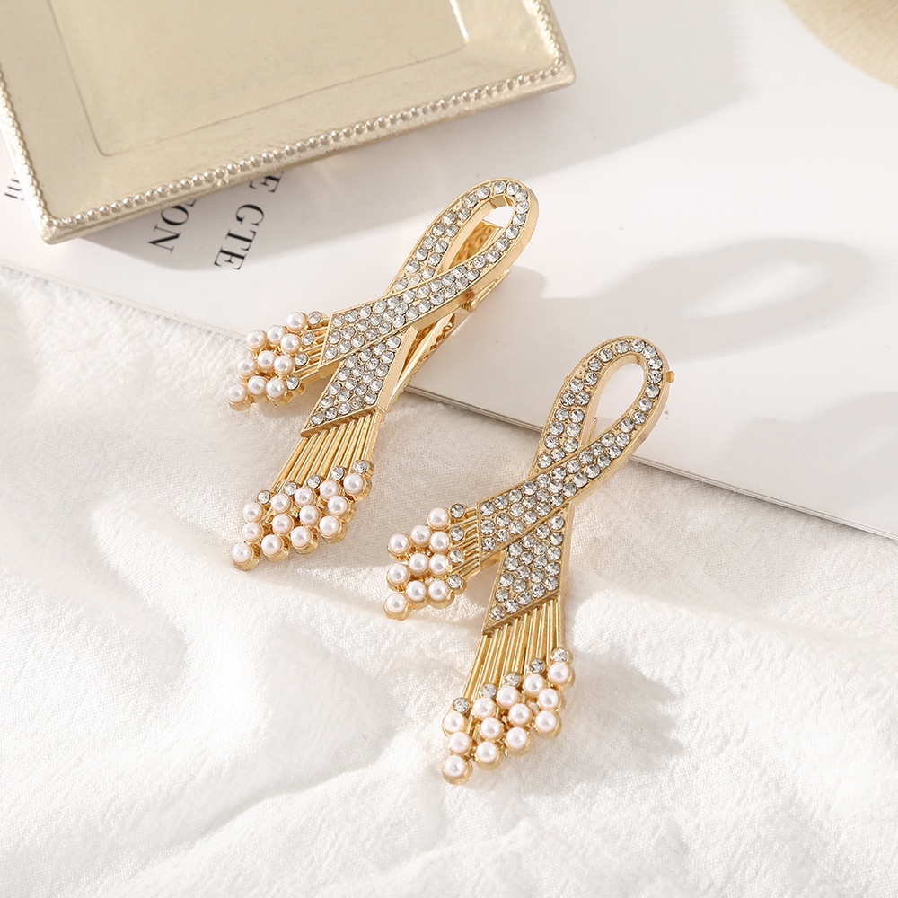 2pcs / Set Jepit Rambut Bahan Alloy Aksen Mutiara Dan Berlian Imitasi Gaya Korea Untuk Wanita