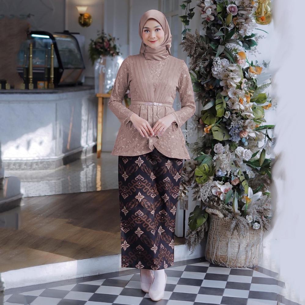 WOU BATIK - Kebaya Couple Brokat Modern Aufa Kebaya Wisuda dan Kondangan Kebaya Couple Batik Prima L