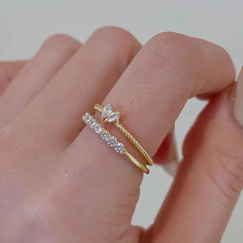 2pcs / Set Cincin Model Terbuka Adjustable Desain Hati Bahan Zirkon Warna Emas Untuk Wanita