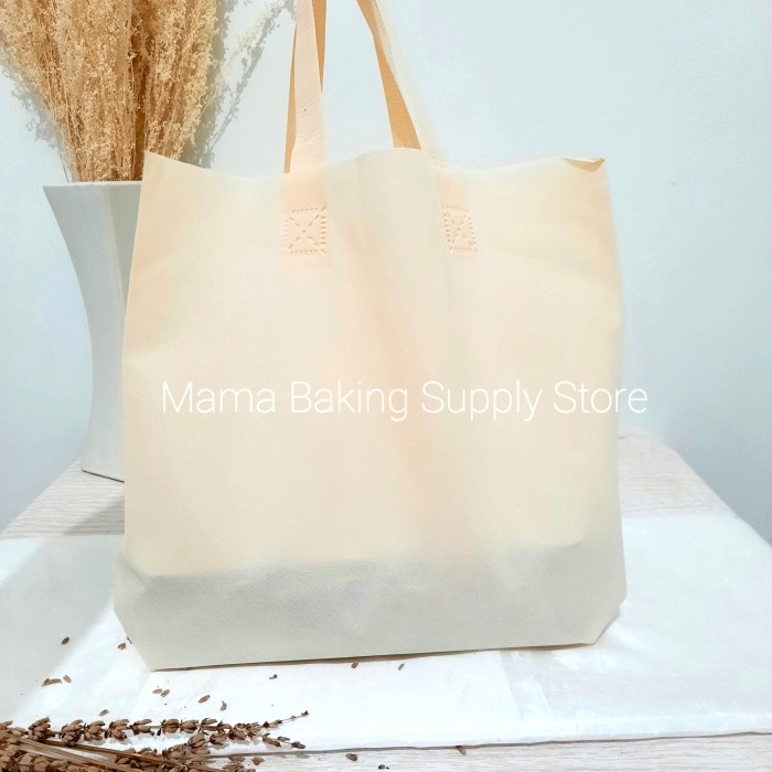 

Tas Cake Box Kue Goodie Bag spundbond uk Fleksibel / 20 / 22 / 26 cm