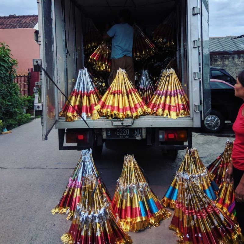 terompet tahun baru grosir