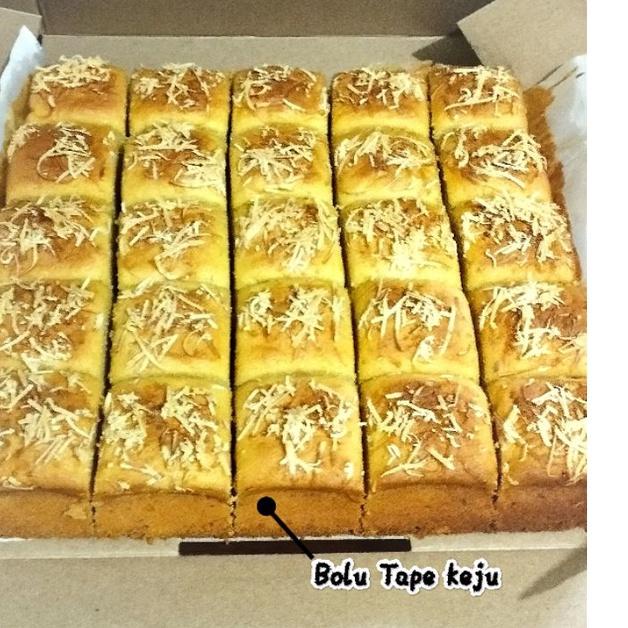 

CODEf4F9r--Bolu Tape / Bolu Pisang / Bolu Pandan uk. 20x20cm