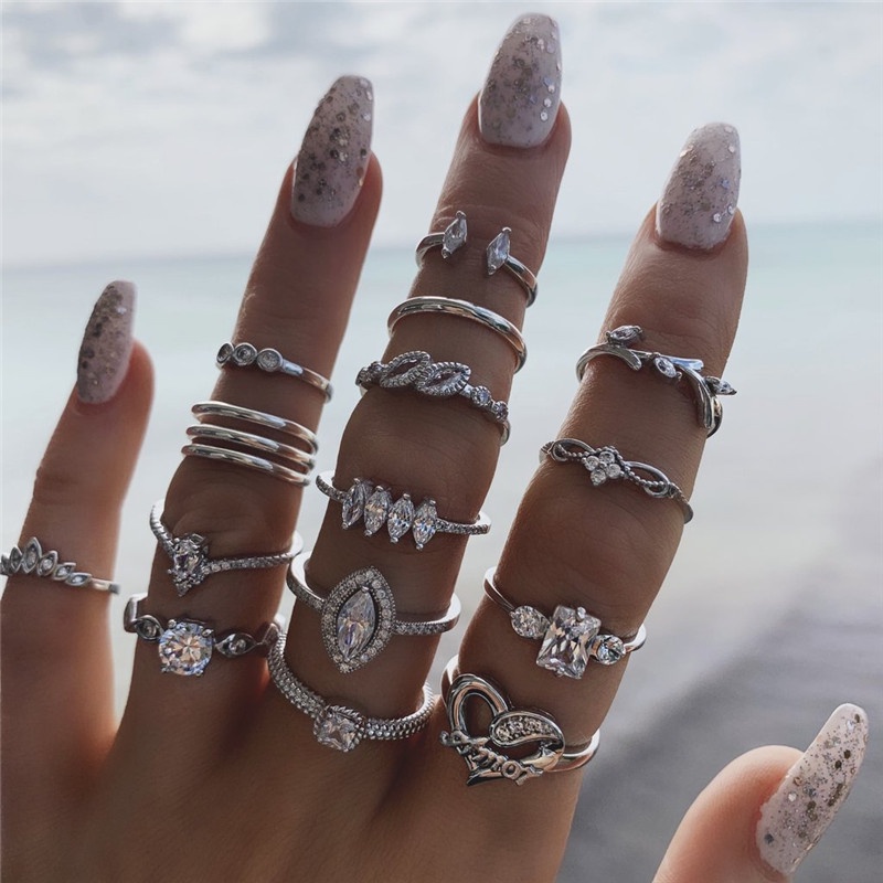 13pcs / Set Cincin Berlian Gaya Retro Untuk Wanita