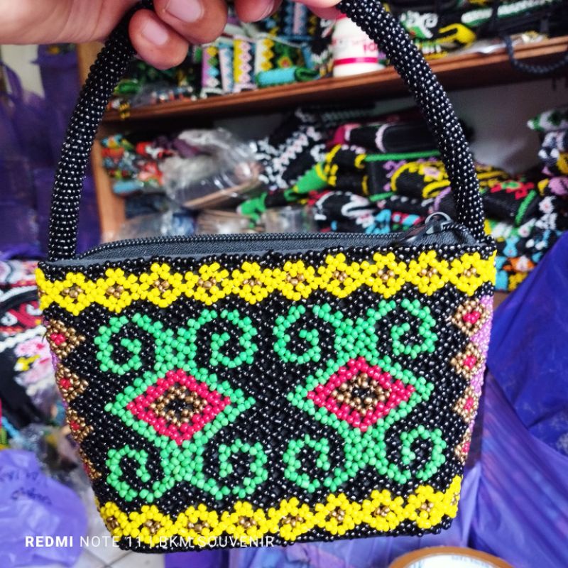 TAS TENTENG MANIK MOTIF DAYAK - TAS KOSMETIK - TAS WANITA - TAS ETNIK
