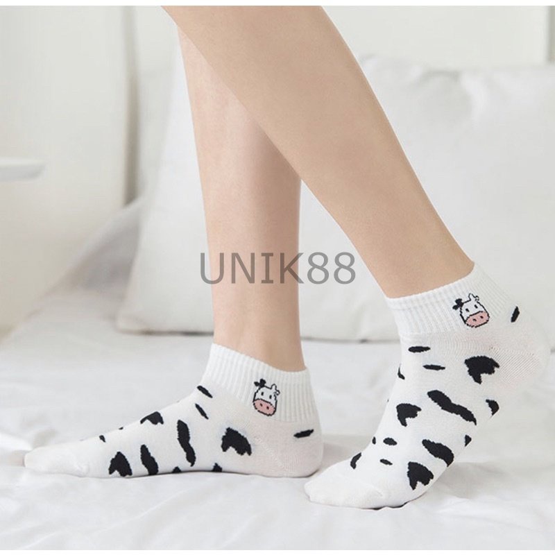 [UNIK88] Kaos Kaki Hitam Gambar Sapi Kaos Kaki Korea Lucu Motif Cow Kaos Kaki Angkle Pendek