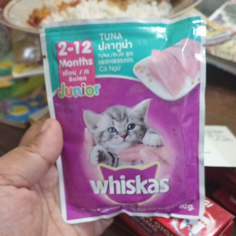 WHISKAS makanan kucing basah