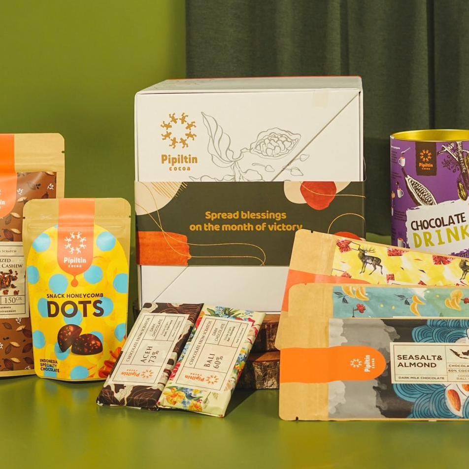 

trxZ5l5K--Pipiltin Cocoa Dark Coklat - Chocolate Gift Silver Cube Hampers