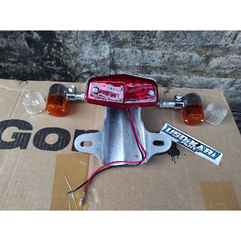 PAKET SET STOPLAMP CB ASSY SET RETING SEIN SEN LAMPU BELAKANG CB SET SEIN LAMPU REM CB 100 CB100 SET
