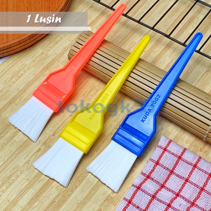 

Kuas Plastik 1 1/2 inch KUDA 1 Lusin