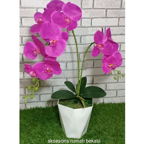 Rangkaian bunga anggrek latex kualitas super dengan pot diamond