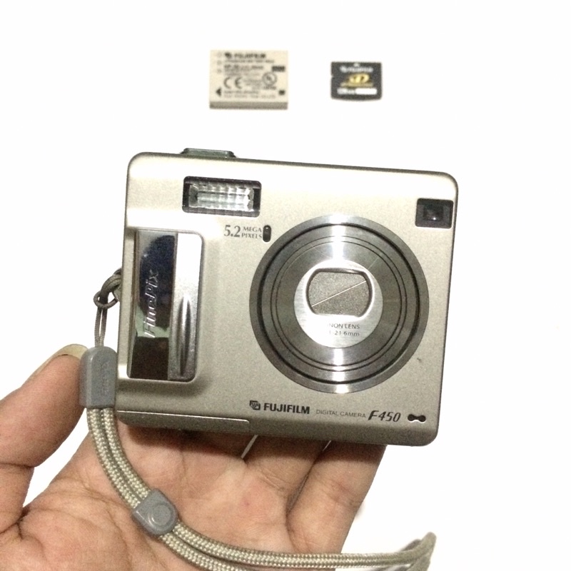 Kamera Digital Fujifilm Finepix F450