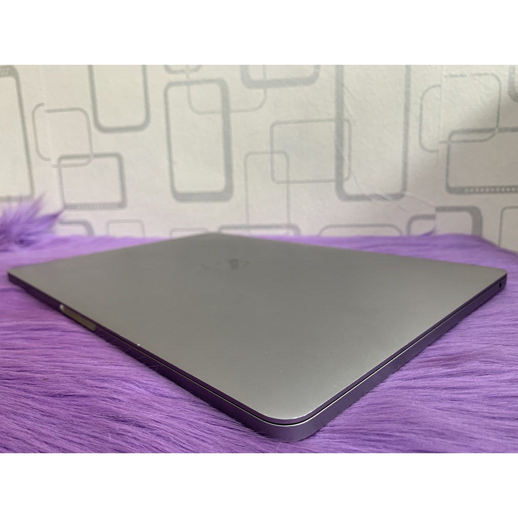 MacBook Pro Retina 2017 13in Core i7 8GB SSD 128GB