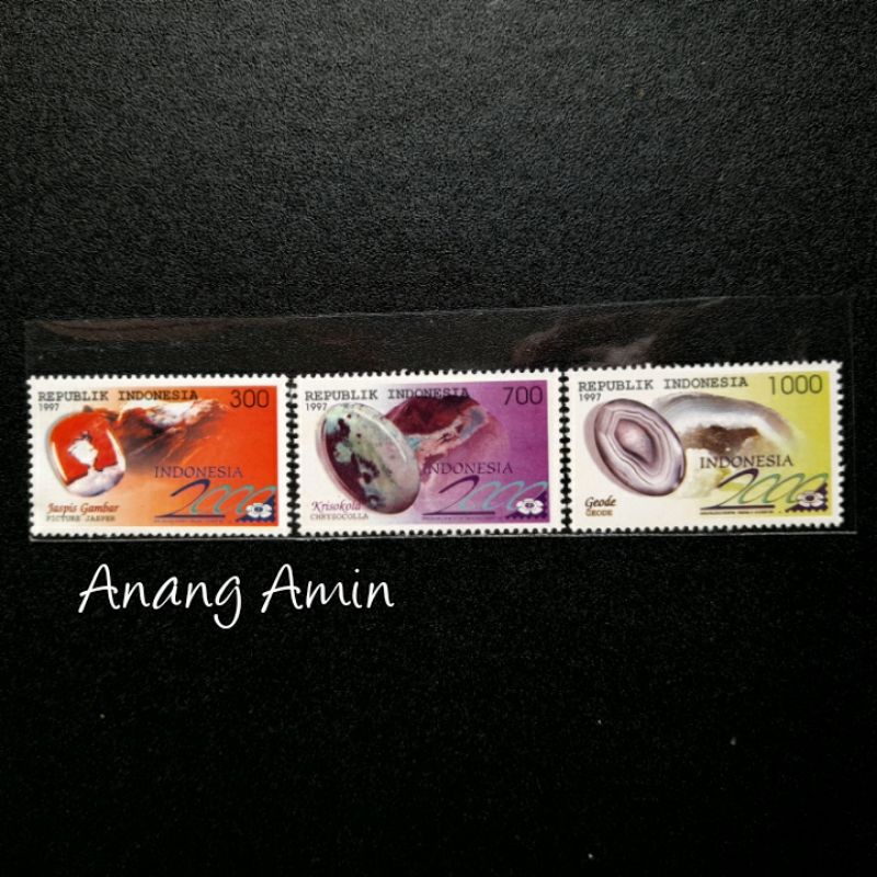 

LOT.F52 PRANGKO INDONESIA I-517 3V BATU MULIA SERI 1 1997 KOMPLIT SET