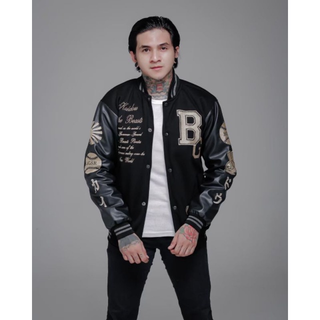 Jaket Varsity untuk Outdoor & indoor