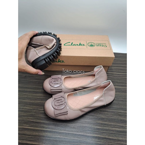 Clarks flat Pita Logo 21801 / Sepatu wanita clarks flat radial