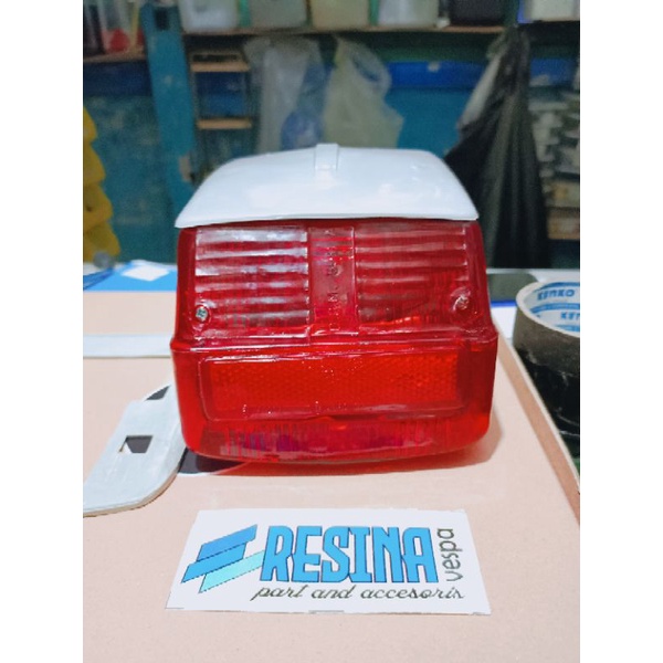 lampu mika stoplamp lampu belakang set vespa super sprint siem bagus set dengan dudukan dan karet