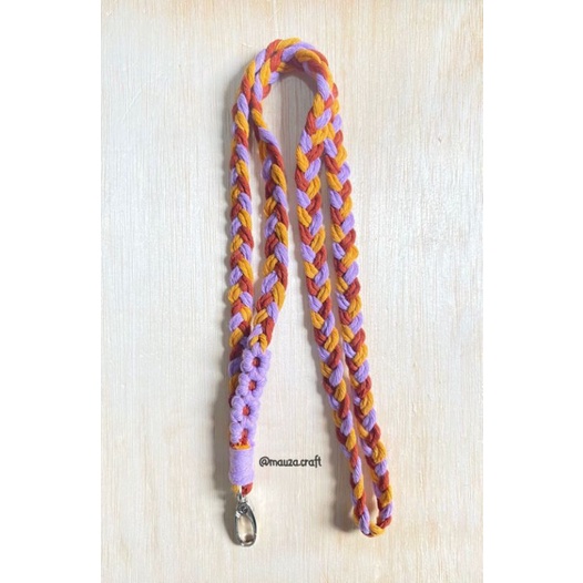 

Lanyard Macrame Gantungan Tali ID Card