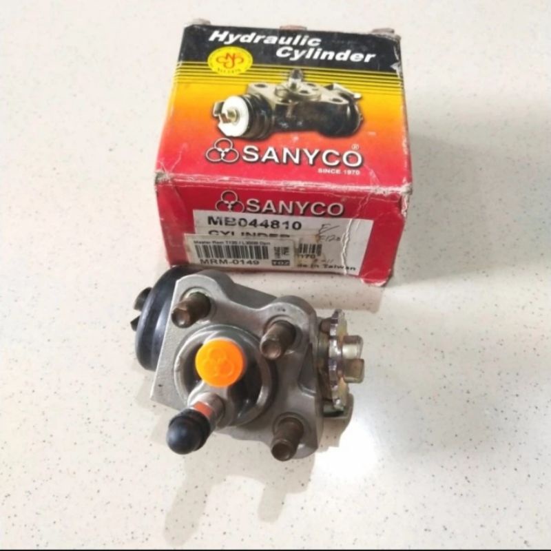 HARGA GROSIR Master Rem Depan/ Kower Rem/ Wheel Cylinder Colt T120/ L300 Bensin Merk BGF/ Sanyco