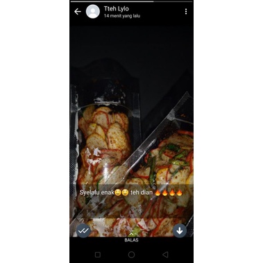 

seblak krupuk pedas daun jeruk