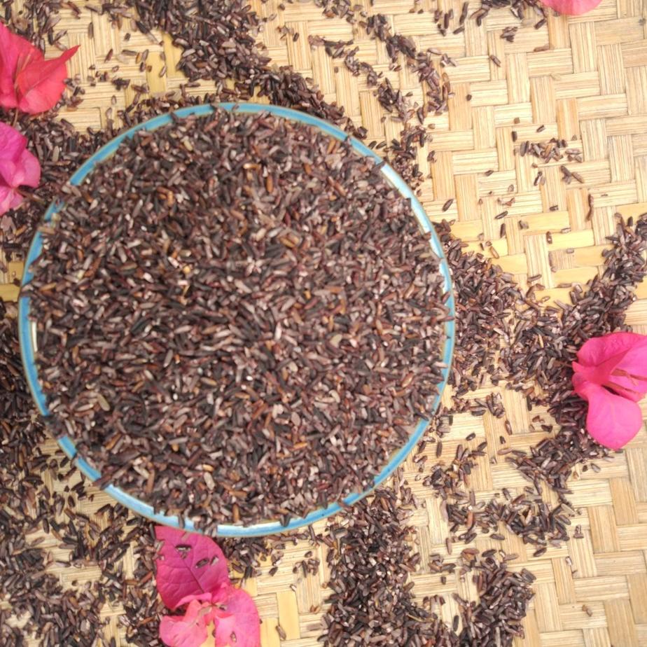 

Belanja Mantap--Beras Hitam Sosoh, Enak, Empuk, Pulen dan masih FRESH diambil langsung dari Sawah Petani (1kg vacuum)