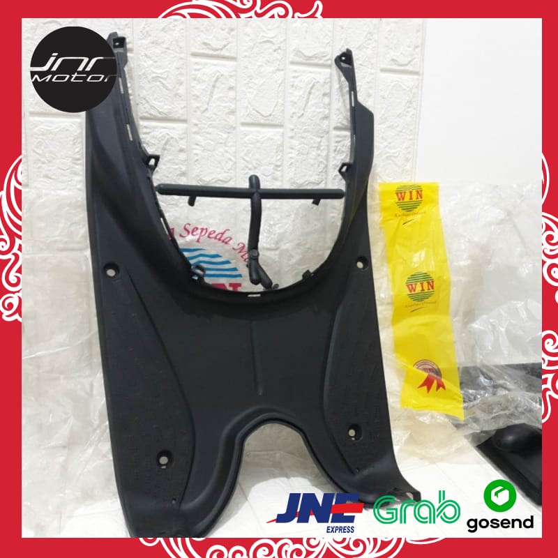 BORDES PIJAKAN INJAKAN KAKI ATAS SCOOPY KARBU LAMA MERK WIN PRODUCT