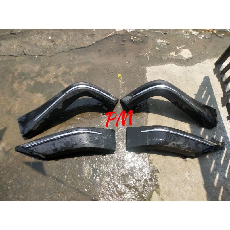 Bodykit Innova Venturer 2016 2017 2018 2019