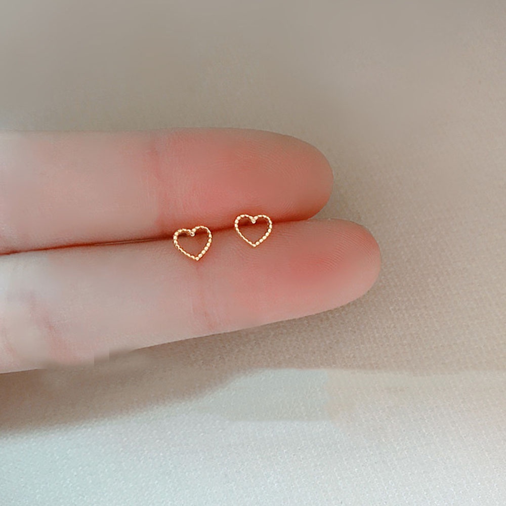 Anting Stud Desain Butterfly Bunga Bintang Segitiga Hati Geometris Warna Emas Untuk Wanita