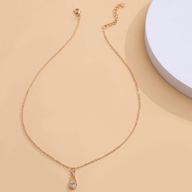 Kalung Rantai Klavikula Liontin Water Drop Zircon Gaya Klasik Untuk Wanita