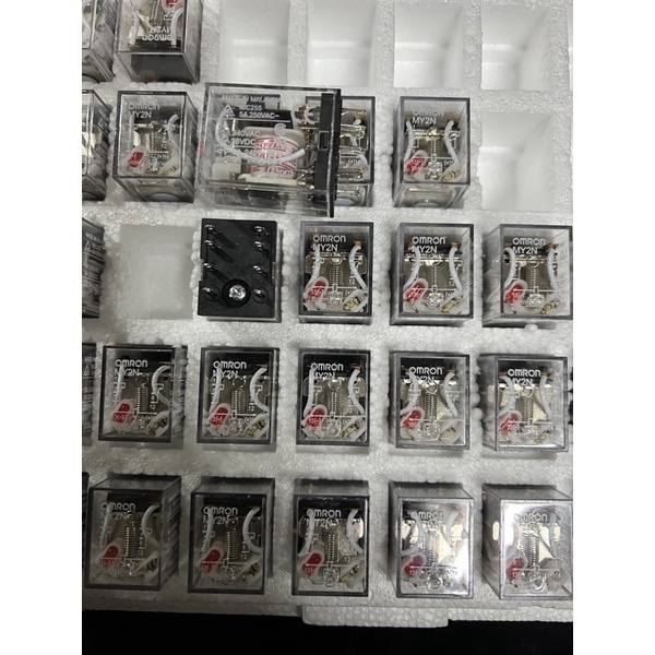 RELAY OMRON MY2N 220VAC