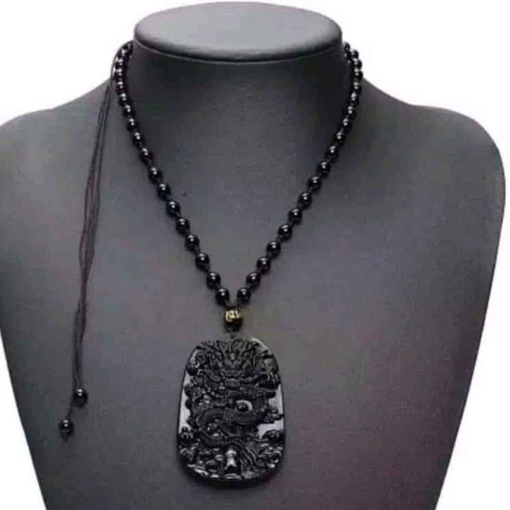 Serba Ada KALUNG LIONTIN NATURAL BLACK JADE UKIR NAGA