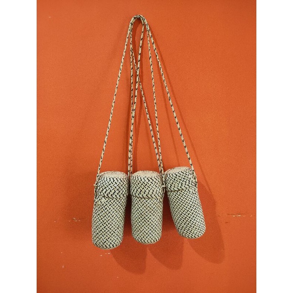 TAS ANYAMAN ROTAN / TAS ANJAT TUTUP SELEMPANG KALIMANTAN