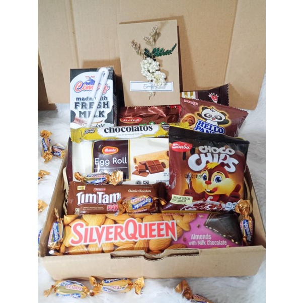 

Hampers Lebaran Hampers Idul Fitri Snackbox Murah Kado Wisuda Kado ulang tahun kado sidang kado sempro