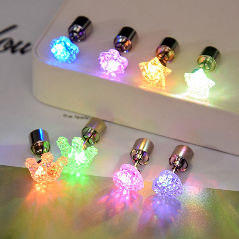 Anting Bentuk Bintang Dan Hati Aksen Berlian Dengan Led Luminous