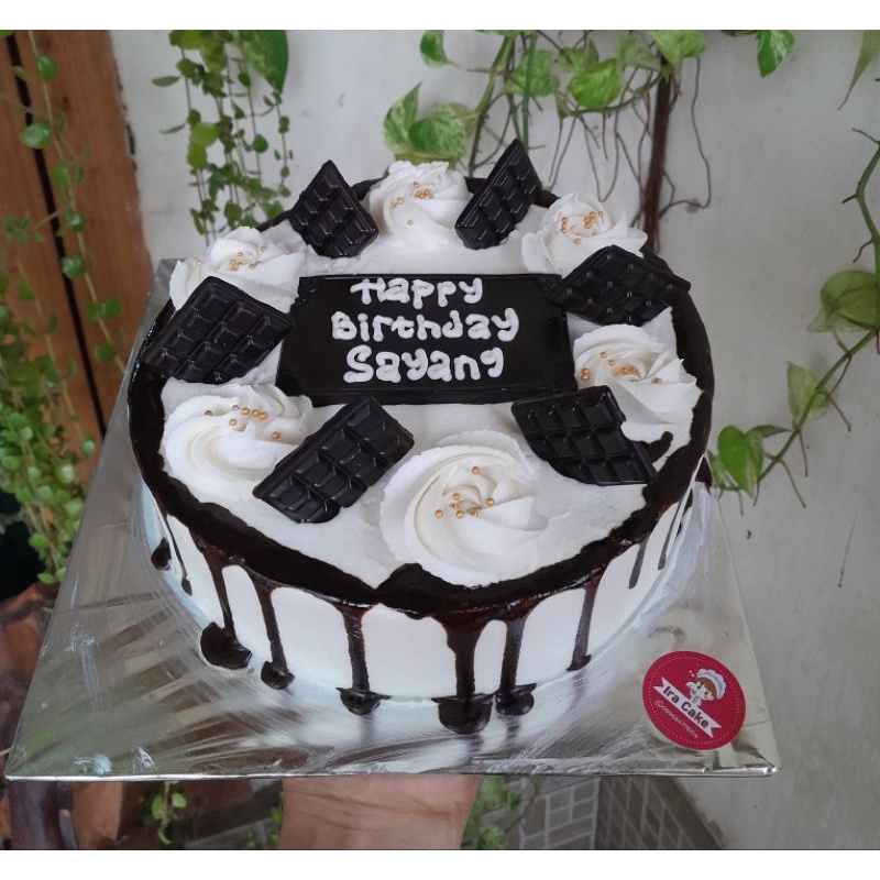 

kue ulang tahun coklat leleh uk20cm & uk16cm