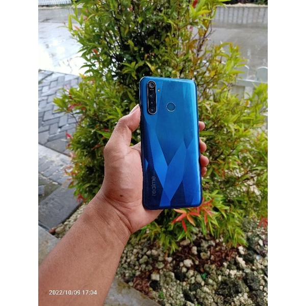 realme 5 pro , ram 8/128 , siap gaminng ( hp gaming ).