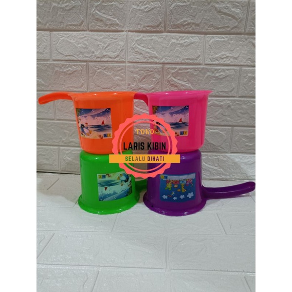 gayung mandi/ ciduk mandi karakter