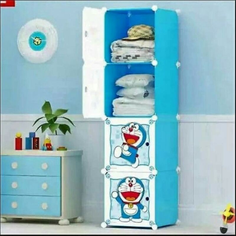 EM Lemari Pakaian Plastik Rak Susun 4 Pintu Doraemon / Kitty
