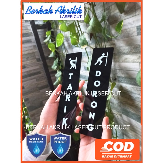 Papan nama acrylic tulisan tarik dorong tahan air