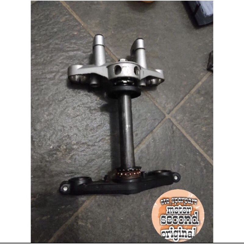 SEGITIGA ATAS BAWAH YAMAHA VIXION OLD ORI