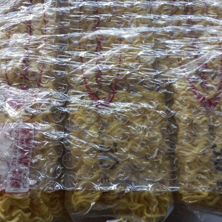 

10.10 STOK READY MIE BAKSO CAP BURUNG DARA ISI 30 !!!