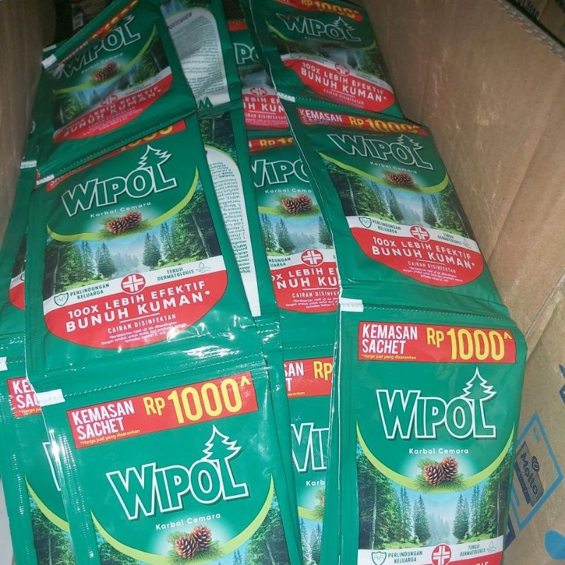 Wipol karbol cemara renceng 6sachet