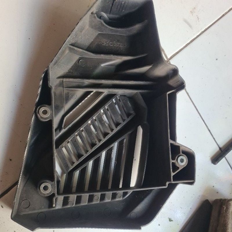 tutup radiator vario 125 150 2015 2019