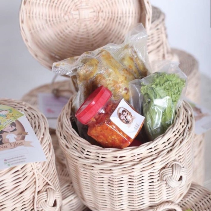 

[COD] Hampers Rotan Bulat 1 ekor Ayam - kotak