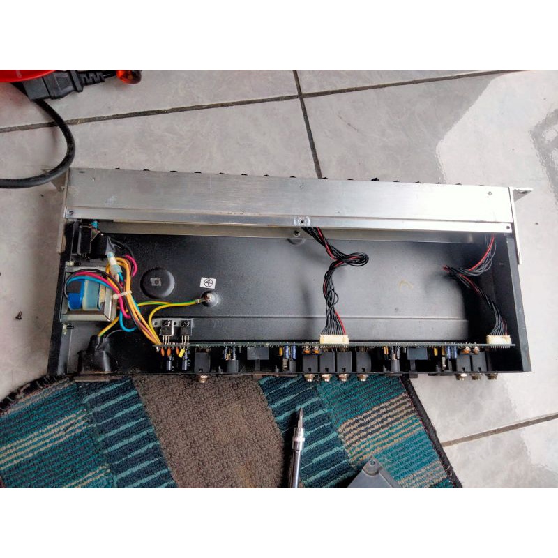 behringer composer mdx2600