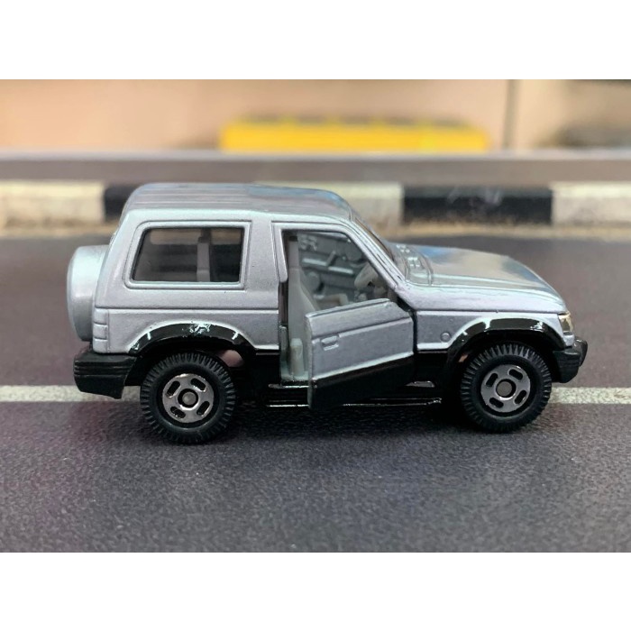 Tomica Dream Energy 30th Anniversary Mitsubishi Pajero Metal Top