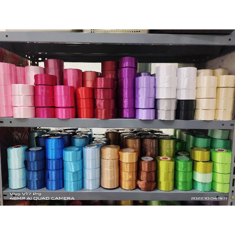 

SALE CUCI GUDANG PITA SATIN LEBAR 4CM PANJANG ±18-19METER