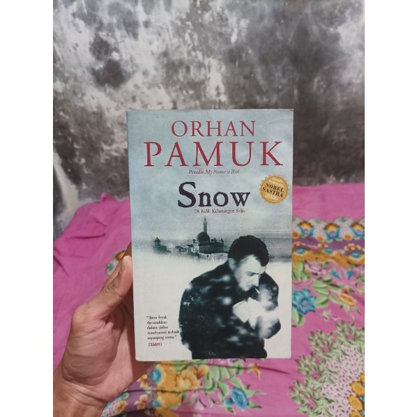 Original Snow Di Balik Keheningan Salju karya Orhan Pamuk