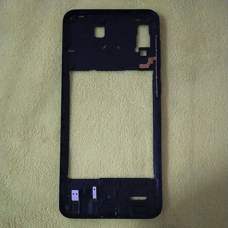 BEZZEL TENGAH SMG A20
